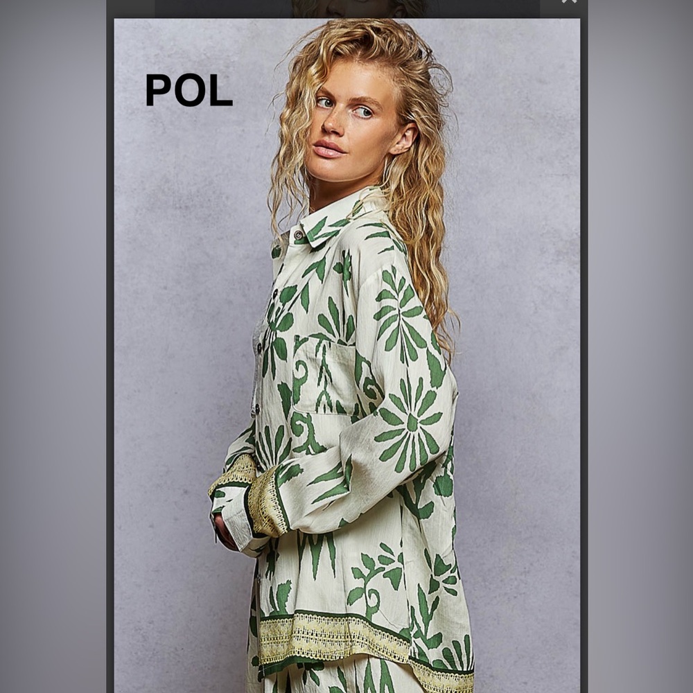 BP221-5๐ค๐POL playful Green Floral Button-Up blouse w/chic green theme! So cute! - Picture 5 of 6